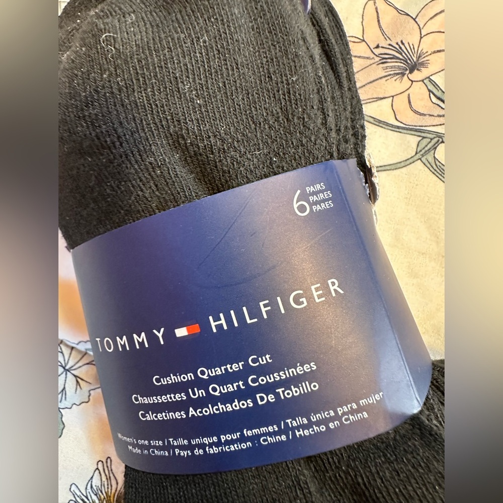 Women’s one size Tommy Hilfiger socks - Picture 2 of 5